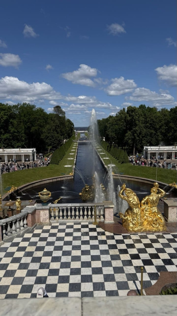 peterhof.jpg
