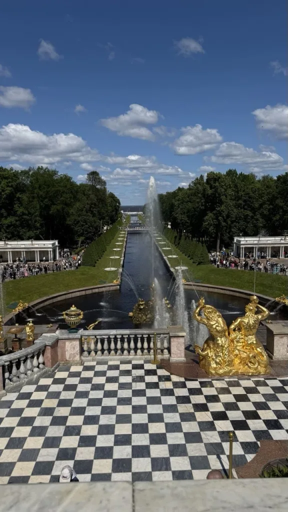 peterhof.jpg peterhof.jpg